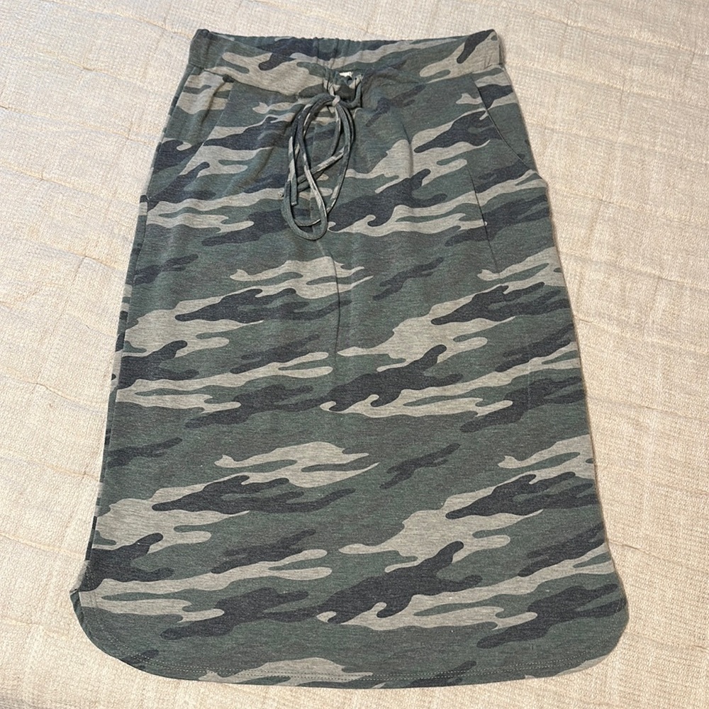 First Love by Lovelyn Skirt Camo Size M
